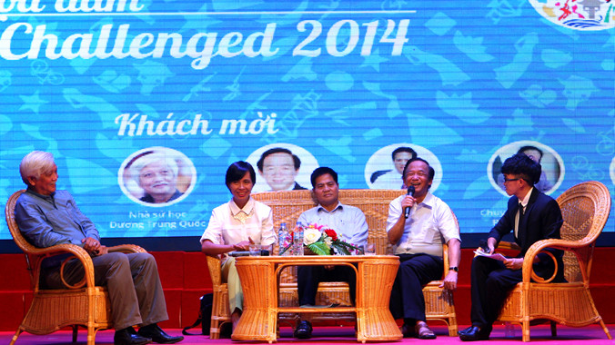 Người trẻ tranh luận “Tôi và Đất nước“