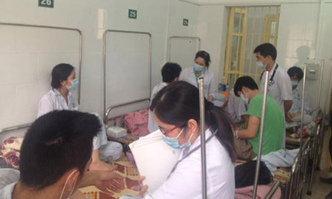 Bệnh nhân sởi điều trị tại khoa Truyền nhiễm (BV Bạch Mai). Ảnh: Dân Trí.