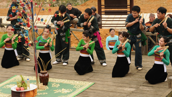 Hiện tại, Làng Văn hóa-Du lịch lại không hướng đến du lịch. Ảnh: Hà Tuấn