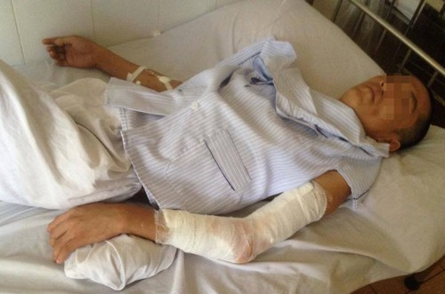 Anh Khánh đang nằm điều trị vết thương tại bệnh viện