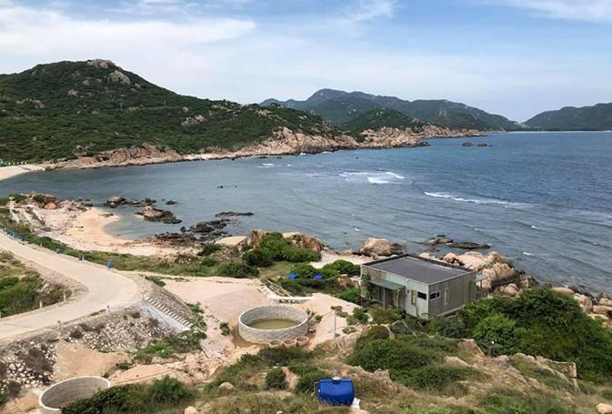 Khu vực Công ty du lịch Bình Ba xây dựng nhiều công trình không phép tại đảo Bình Ba. Ảnh L.H
