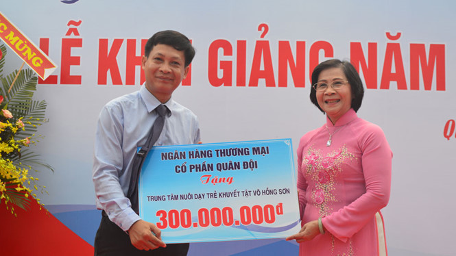 BẢN TIN TÌNH NGUYỆN: Đào tạo nghề cho trẻ em nghèo, khuyết tật