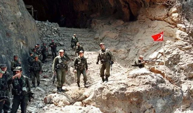 Thổ tấn công đảng công nhân người Kurd trên đất Iraq, Bagdad nói gì?