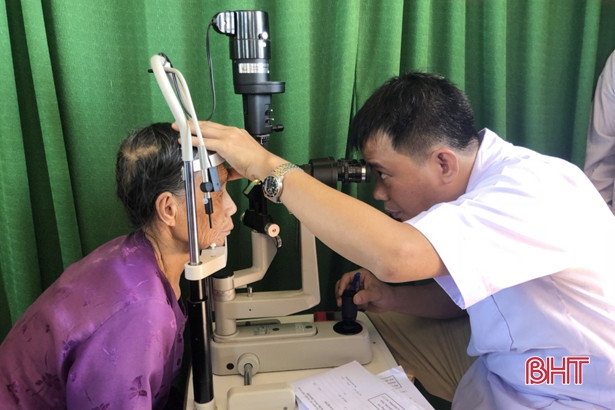 BẢN TIN TÌNH NGUYỆN: 4.000 người cao tuổi được khám,cấp thuốc miễn phí