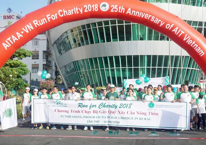 BẢN TIN THANH NIÊN: Chạy bộ gây quỹ xây cầu nông thôn