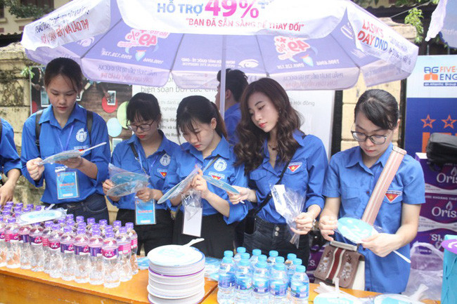 BẢN TIN TÌNH NGUYỆN: Đồng hành cùng mùa thi THPT Quốc gia