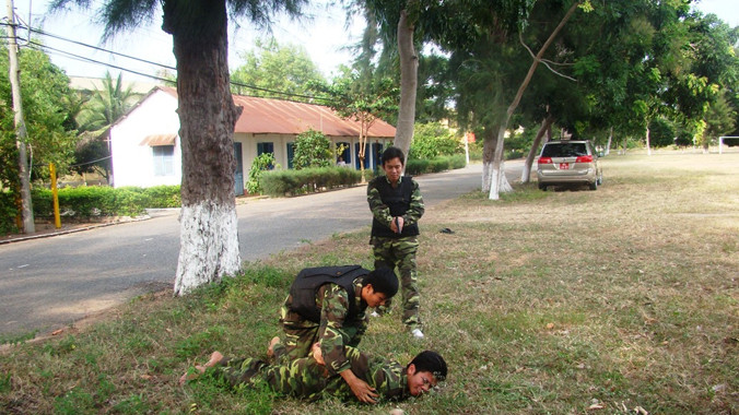 Chiến sĩ Cụm phòng chống ma túy số 3 (Cảnh sát Biển VN) huấn luyện nghiệp vụ. Ảnh: TC