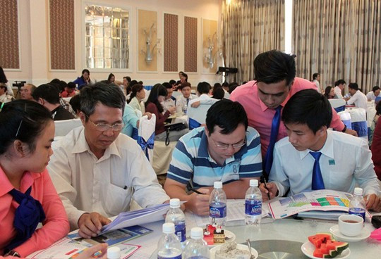 Khách hàng tìm hiểu dự án Hưng Ngân Garden.