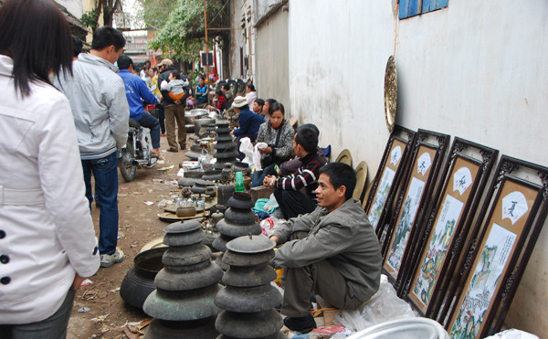 Một góc Chợ Viềng Nam Trực. Ảnh: Xuân Ba