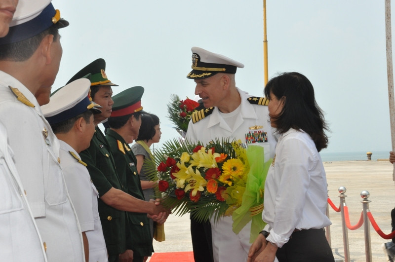 Hình ảnh chiến hạm Mỹ ở Đà Nẵng