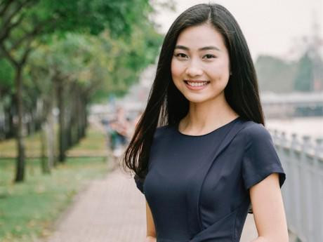 Người đẹp áo dài Bùi Nữ Kiều Vỹ kêu gọi ủng hộ phòng chống dịch tại Quảng Nam