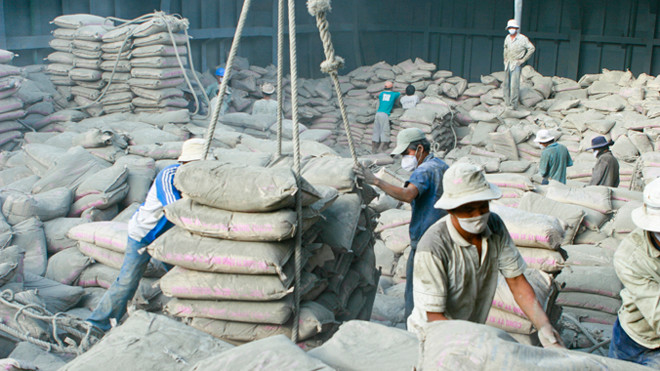 Cái chết của xi măng lò đứng đã được cảnh báo từ rất lâu. Ảnh: Như Ý