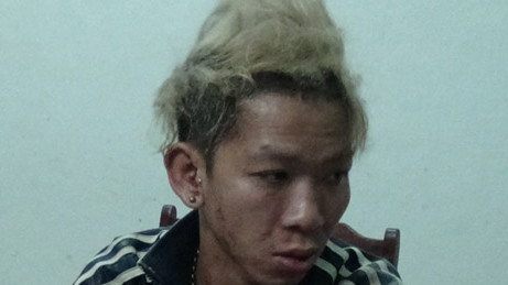  Đối tượng Lê Sang tại cơ quan công an