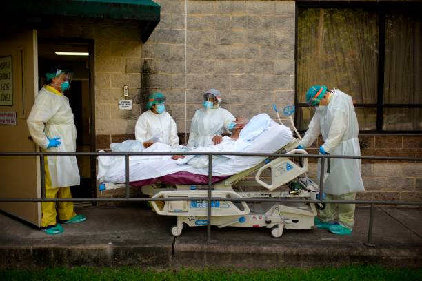 Gần 96 triệu ca COVID-19 toàn cầu, WHO cảnh báo số ca tử vong mỗi tuần có thể vượt 100.000