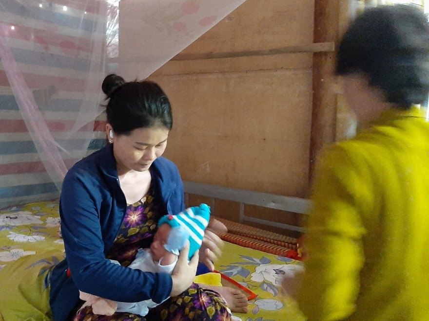 Cô giáo Đỗ Kim The bị chấm dứt hợp đồng trong lúc mang thai, gia đình khó khăn 