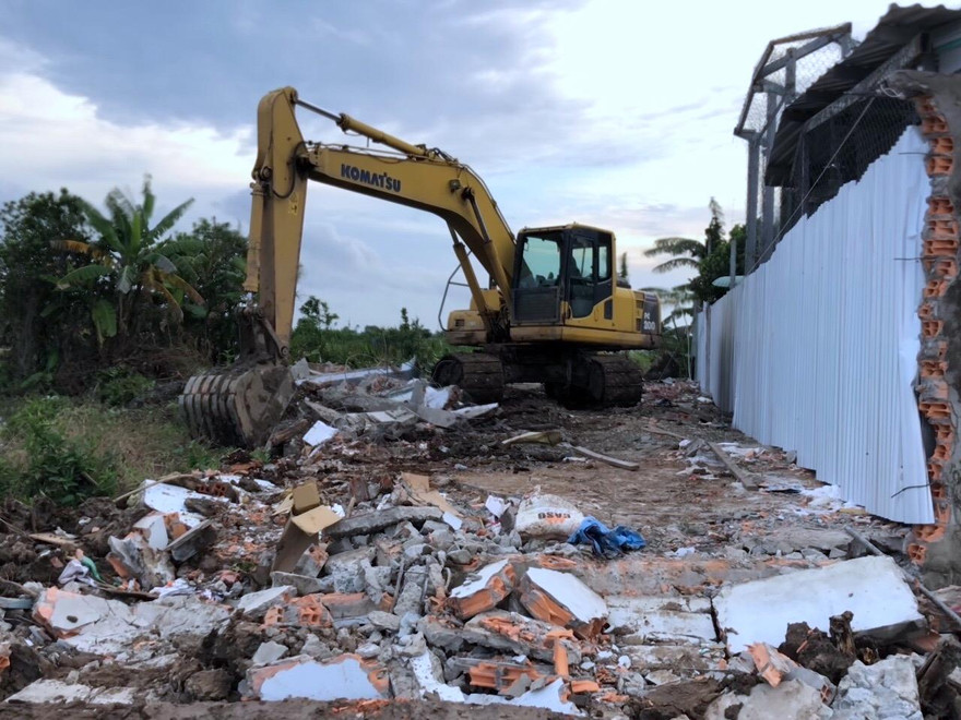 Cảnh giải tỏa, bàn giao mặt bằng triển khai dự án trên phần đất nhà ông Nguyễn Tiến Hải