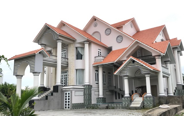 Mới nhất vụ biệt thự đại gia ở Cà Mau bị nã đạn: Công an nhận định có nổ súng