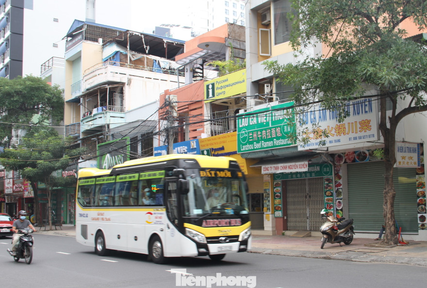Phố Tây Nha Trang đóng cửa hàng loạt vì dịch COVID - 19 