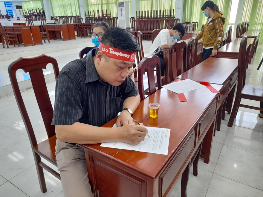 Cán bộ, giảng viên tiên phong vì nghĩa cử cao đẹp