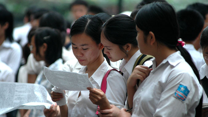 Cả thầy cô và học sinh vẫn chưa biết dạy và ôn thi môn văn tốt nghiệp THPT ra sao! Ảnh: Hồng Vĩnh