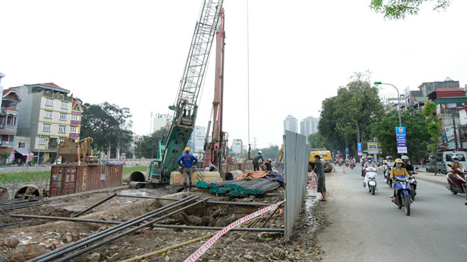 Thi công dự án đường sắt trên cao. Ảnh: Như Ý