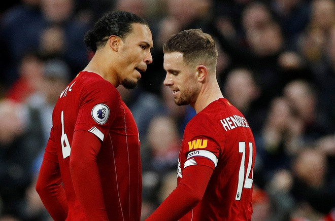 Liverpool có thể mất chức vô địch dù hơn Man City 25 điểm.