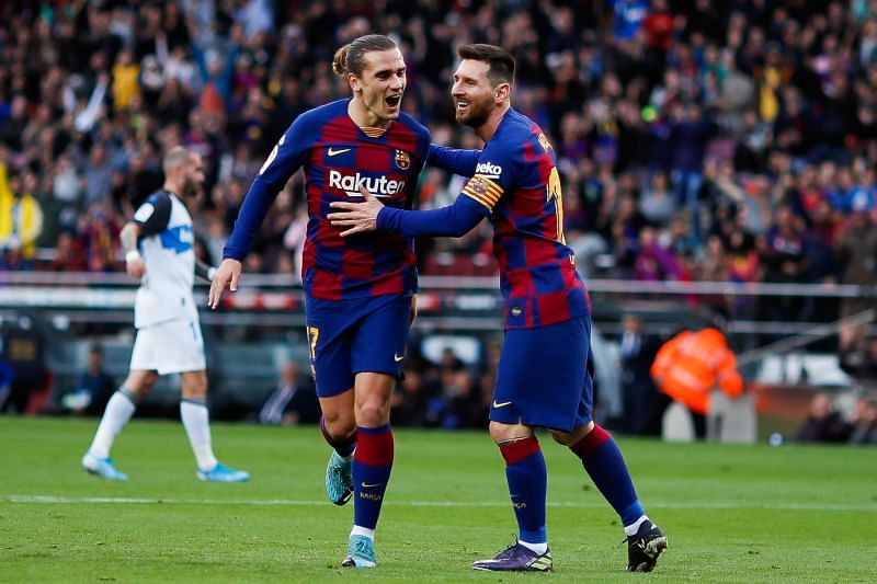 Chú của tiền đạo Antoine Griezmann vừa lên tiếng chỉ trích Barca và Messi