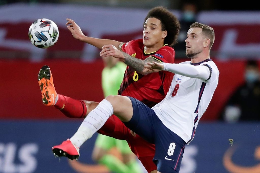 Henderson là ngôi sao mới nhất của Liverpool dính chấn thương.