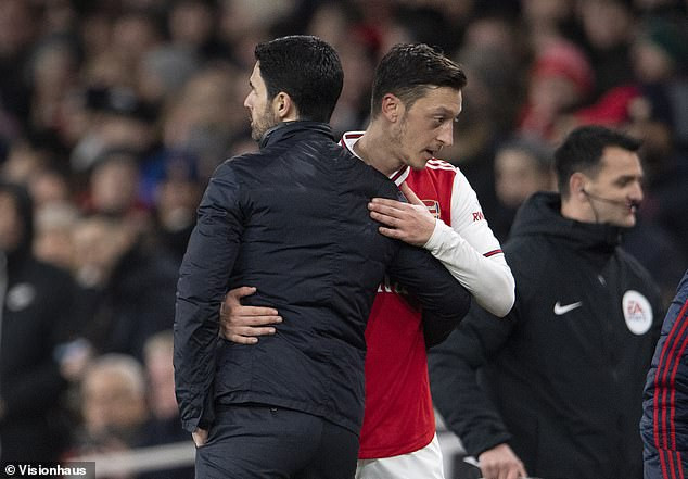 Ozil đã bị loại khỏi kết hoạch của Arteta từ lâu