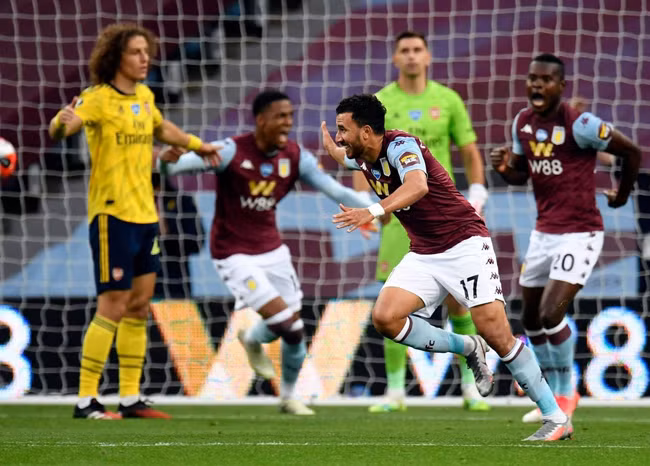 Aston Villa đã thắp lên hy vọng trụ hạng sau trận thắng Arsenal