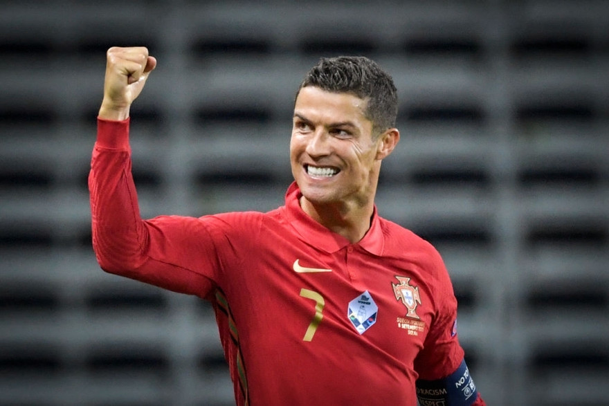 Ronaldo lại đi vào lịch sử.