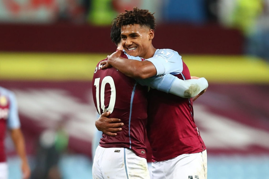 Ollie Watkins và Jack Grealish giúp Aston Villa đè bẹp Liverpool.
