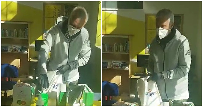 Mourinho đeo khẩu trang, găng tay làm từ thiện giữa đại dịch