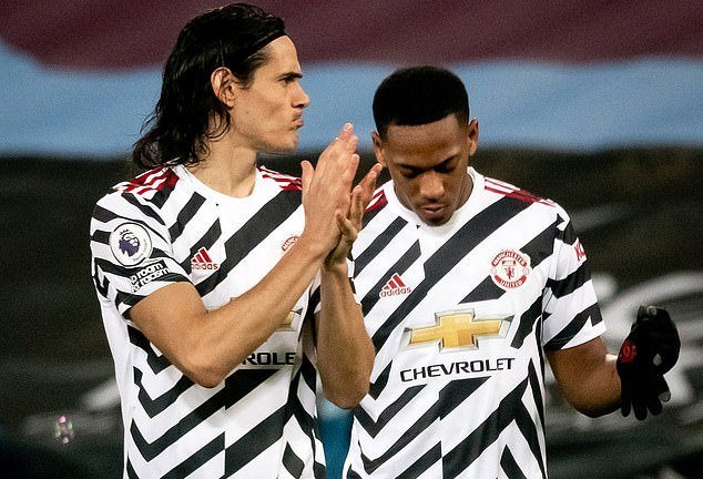 Anthony Martial và Edinson Cavani cùng ngồi nhà vì chấn thương.