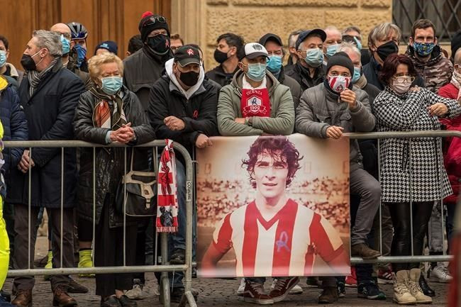 NHM đến chia buồn ở đám tang Rossi