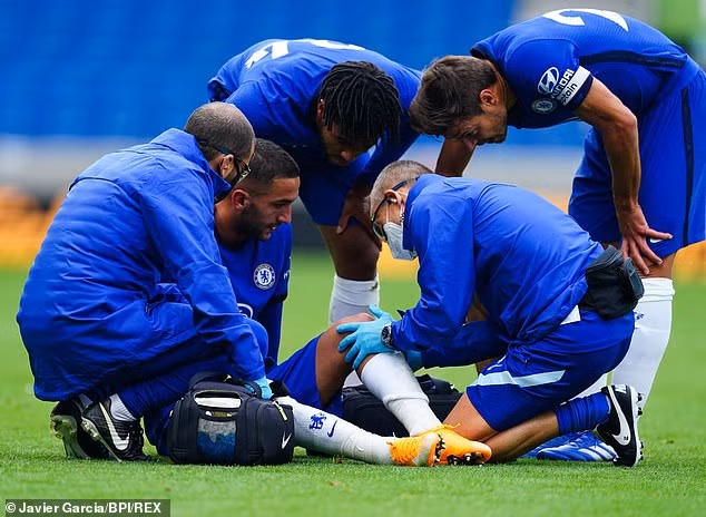 Chelsea sẽ không có Ziyech, Chilwell và Thiago Silva ở trận ra quân.
