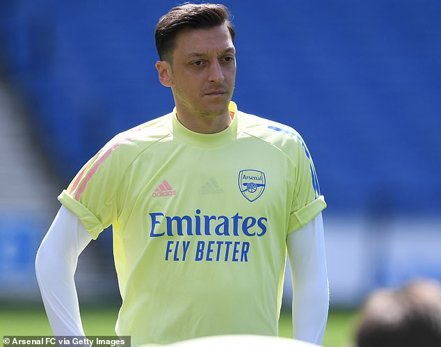 Mesut Ozil chưa thi đấu phút nào kể từ khi bóng đá Anh trở lại.