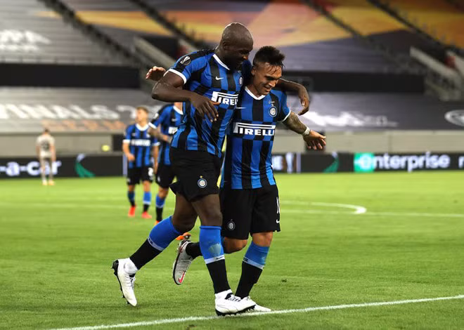  Lautaro Martínez và Romelu Lukaku có màn trình diễn chói sáng trước Shakhtar Donetsk.