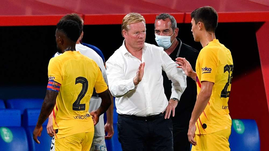 HLV Ronald Koeman quyết định thay đổi sơ đồ quen thuộc của Barcelona.