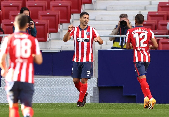 Suarez lập cú đúp ngay ở trận ra mắt Atletico Madrid