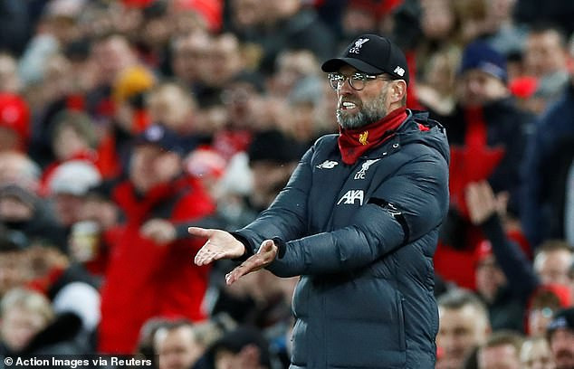 Jurgen Klopp nổi giận trong trận đấu với West Ham