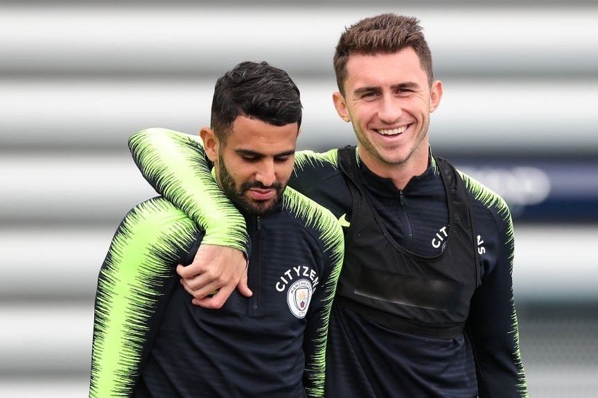 Mahrez và Laporte phải cách ly đến khi khỏi bệnh.