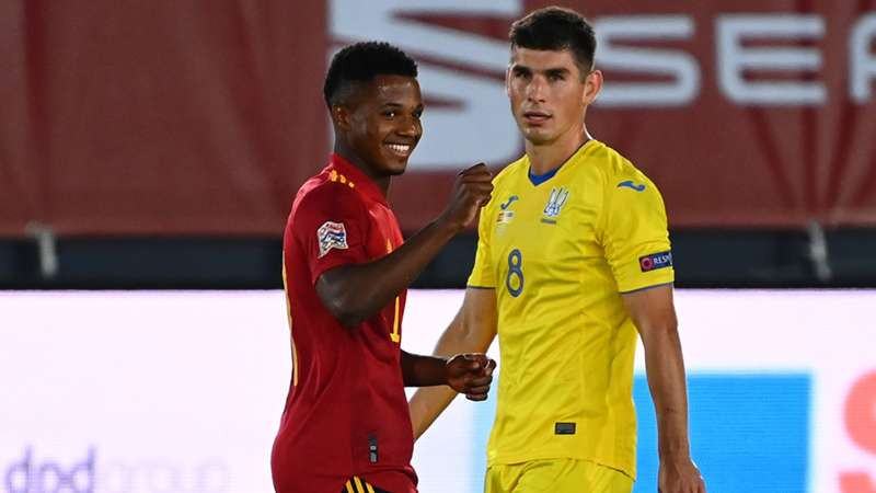 Ansu Fati đi vào lịch sử bóng đá Tây Ban Nha.