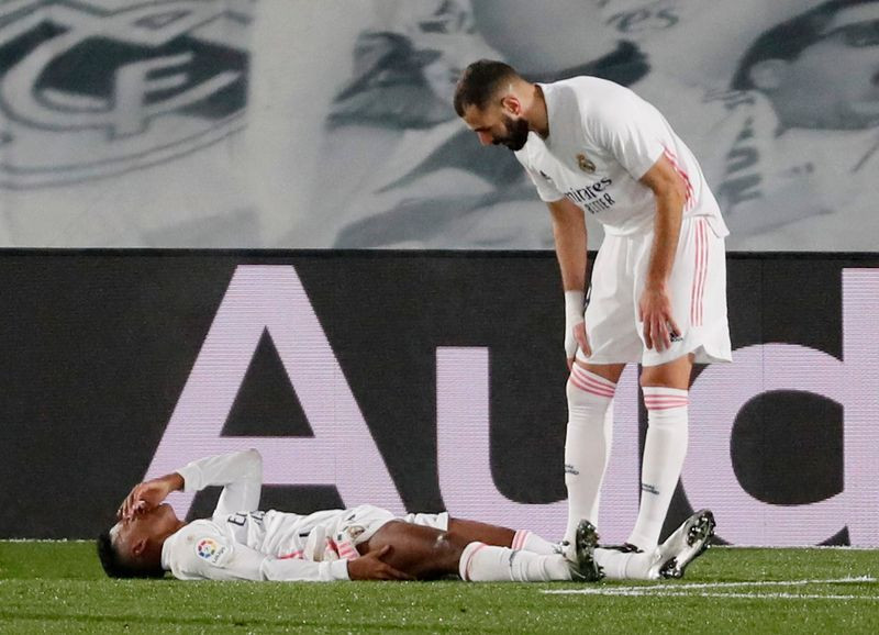 Vấp ngã trước kèo dưới, Real bị Atletico cho ‘hít khói’