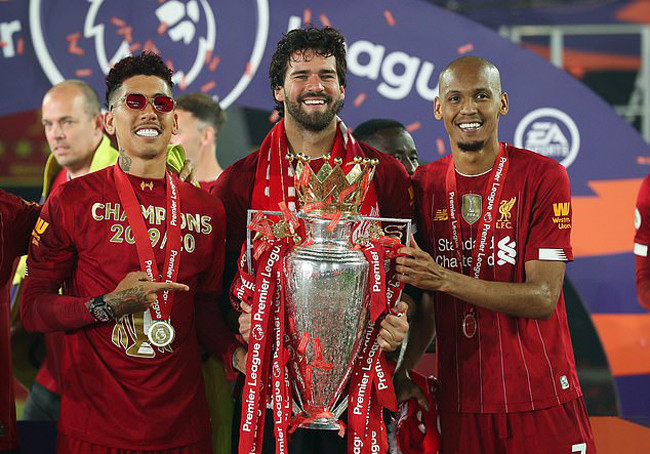 Fabinho bị trộm đột nhập tại nhà riêng khi đang ăn mừng chức vô địch