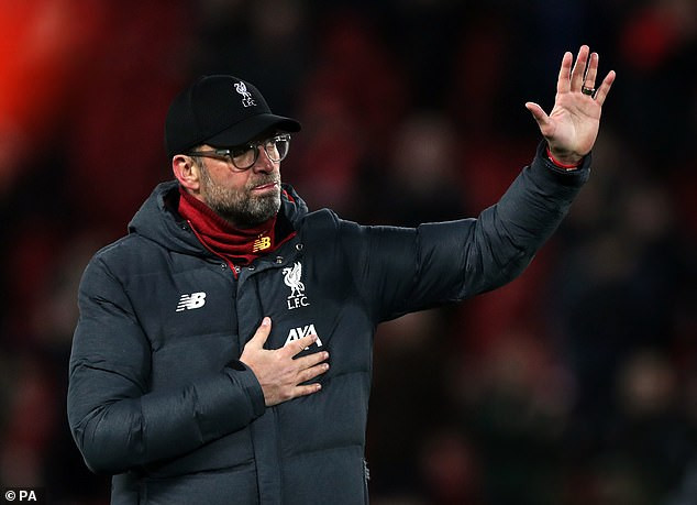 HLV Jurgen Klopp hướng về cộng đồng trong đại dịch Covid-19