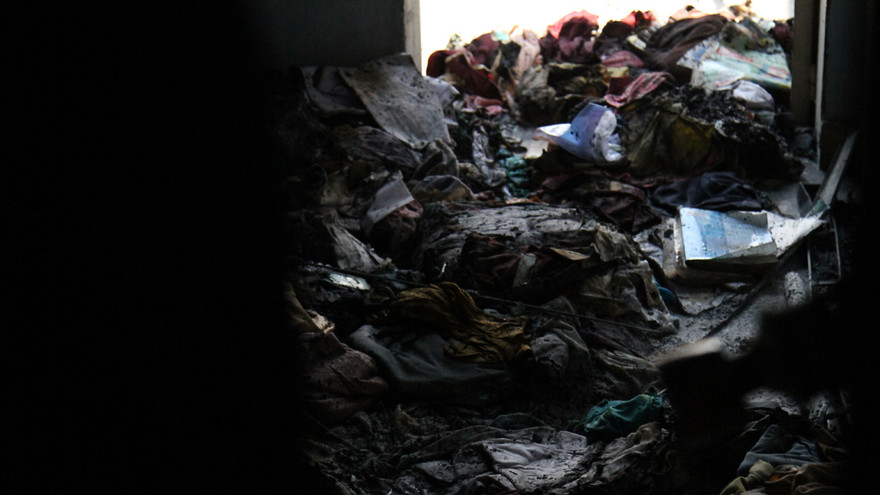 Đồ đạc bị cháy đen