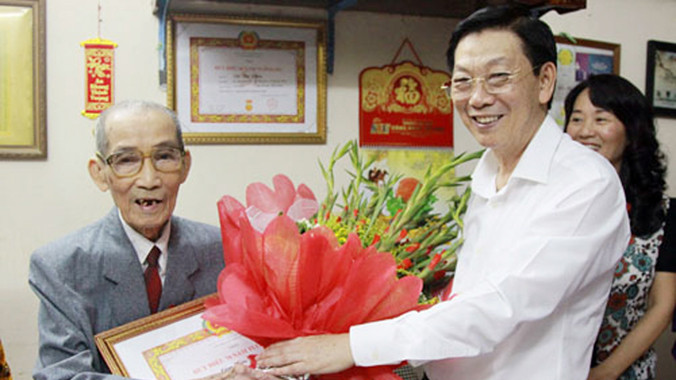 Vợ chồng đồng chí Trần Kinh Chi và đồng chí Nguyễn Thị Ngân Bình