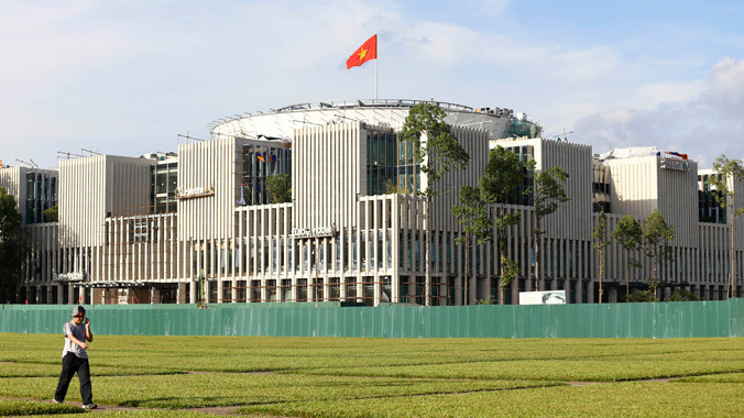 Tòa nhà Quốc hội vừa mang vẻ uy nghi nhưng cũng gần gũi