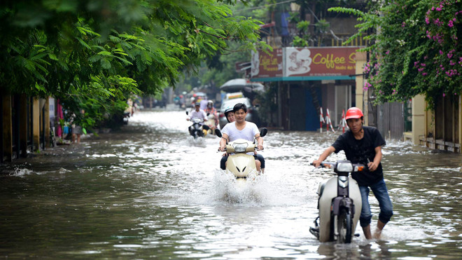 Việc kiểm soát hiệu quả đầu tư cho thoát nước vẫn còn nhiều bất cập. Ảnh: Như Ý